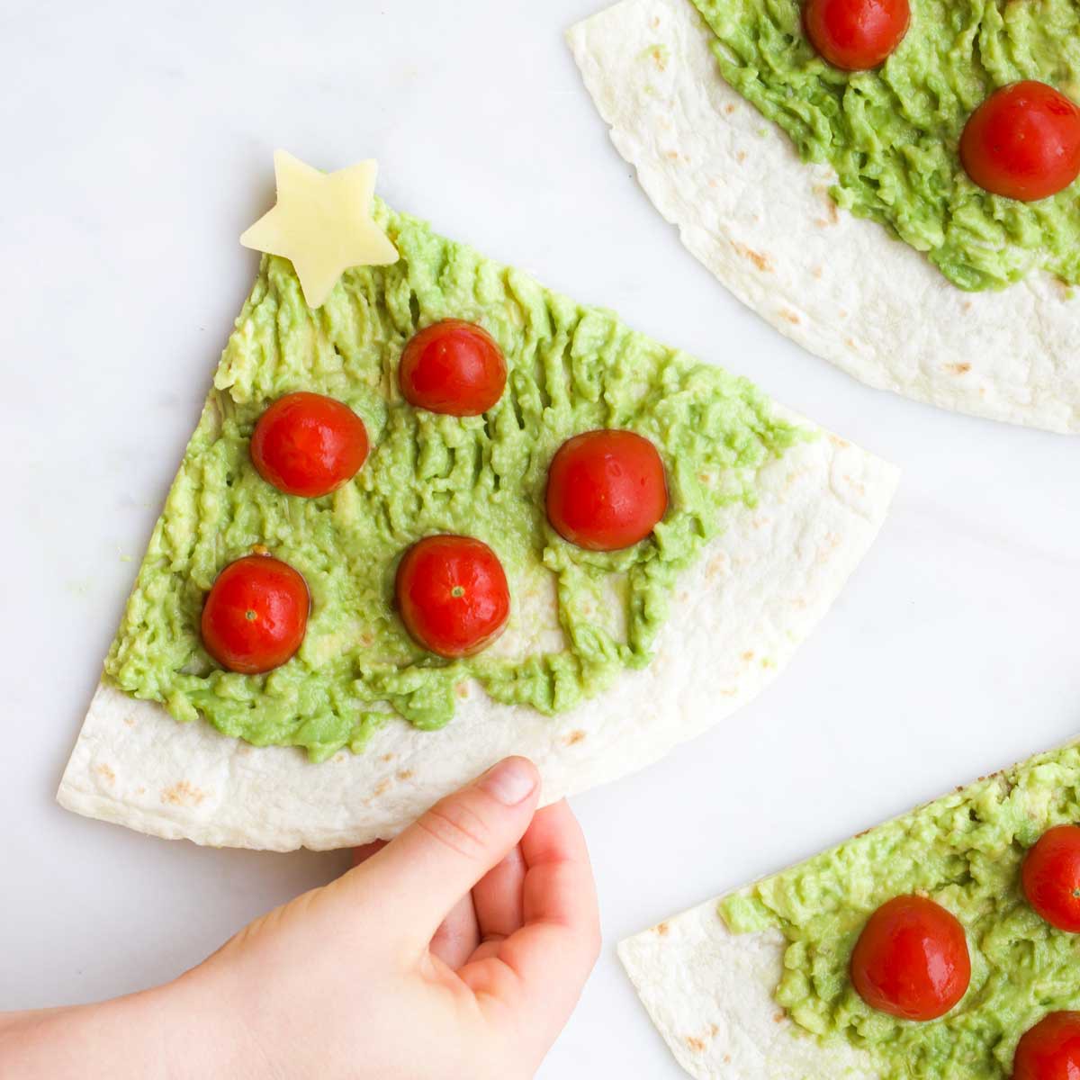 Avokado un tortiljas Ziemassvētku eglītes